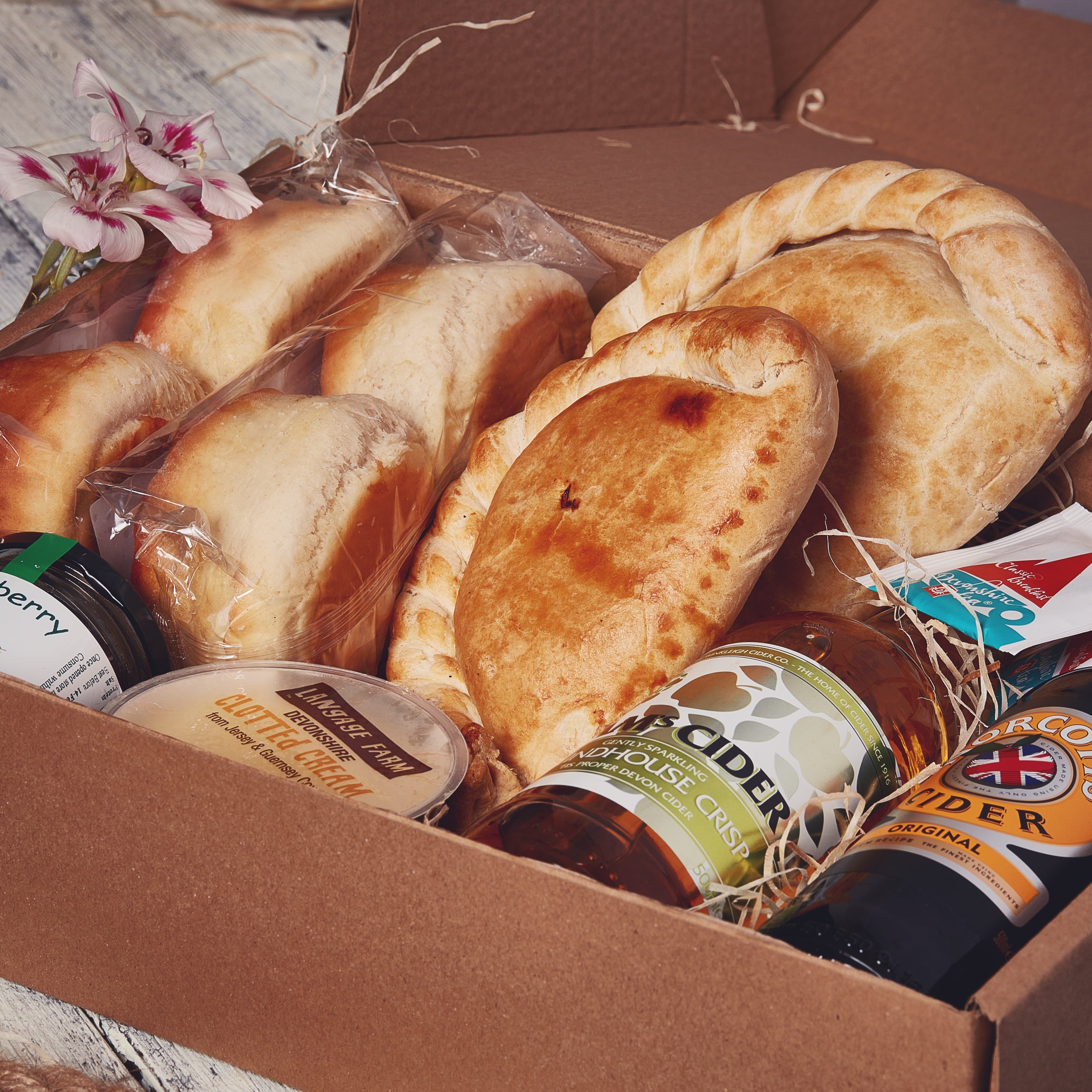Pasty & Cider Cream Tea Hamper
