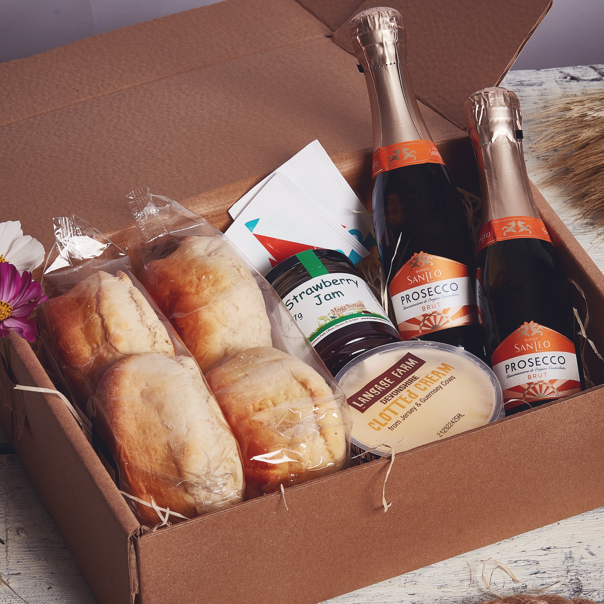 Prosecco Cream Tea Hamper Delivery
