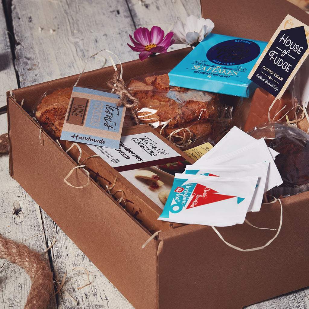 Cake, Tea & Biscuits Hamper